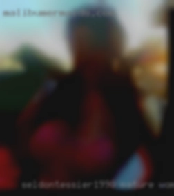 seldonTessier1990 mature women having sex in the sun